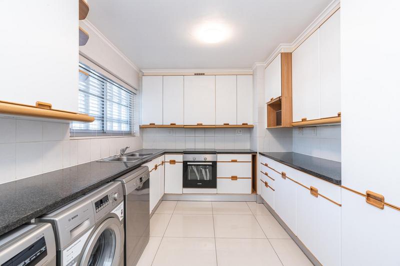 2 Bedroom Property for Sale in Sea Point Western Cape